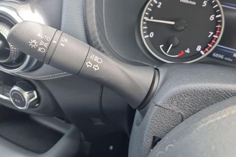 Nissan Juke 1.0 DiG-T 114 N-Connecta 5dr DCT