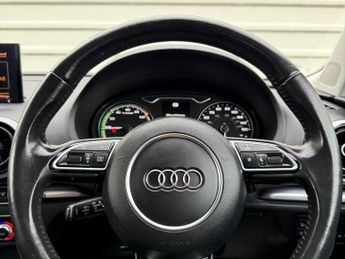 Audi A3 1.4 TFSI e-tron Sportback e-S Tronic Euro 6 5dr 8.8kWh