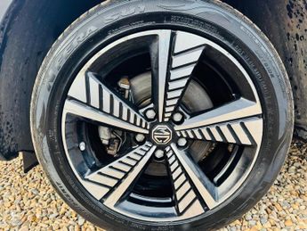 MG MG ZS 44.5kWh Exclusive Auto 5dr