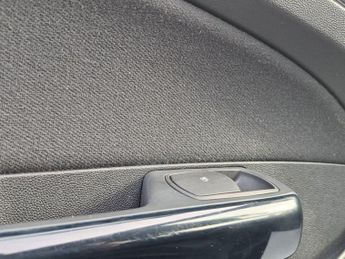 Vauxhall Corsa 1.4 16V Design Hatchback 5dr Petrol Auto Euro 5 (A/C) (100 ps)