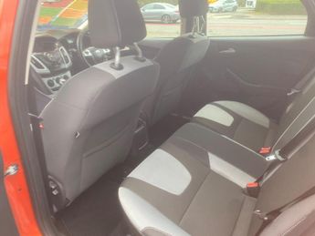 Ford Focus 1.6 Zetec Powershift Euro 5 5dr