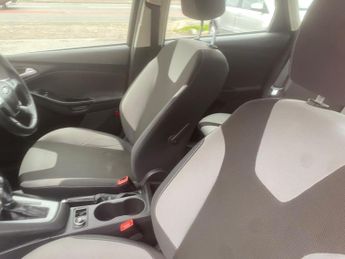 Ford Focus 1.6 Zetec Powershift Euro 5 5dr
