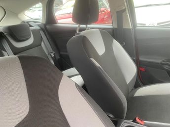 Ford Focus 1.6 Zetec Powershift Euro 5 5dr