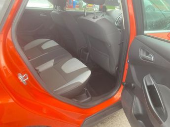 Ford Focus 1.6 Zetec Powershift Euro 5 5dr