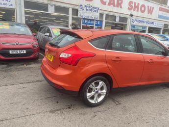 Ford Focus 1.6 Zetec Powershift Euro 5 5dr