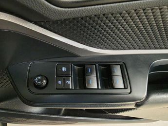 Toyota C-HR 1.8 VVT-h Icon CVT Euro 6 (s/s) 5dr