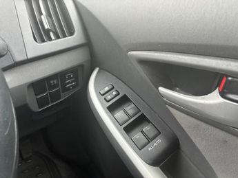 Toyota Prius 1.8 VVT-h T4 CVT Euro 5 (s/s) 5dr