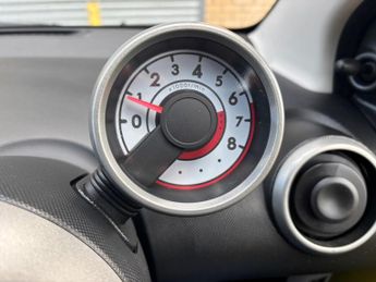 Peugeot 107 1.0 12V Urban Euro 4 5dr