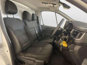 Renault Trafic 2.0 dCi Blue SL28 Sport Panel Van 5dr Diesel Manual L1 H1 Euro 6