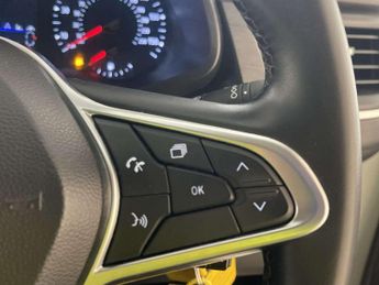 Renault Trafic 2.0 dCi Blue SL28 Sport Panel Van 5dr Diesel Manual L1 H1 Euro 6