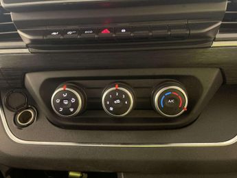 Renault Trafic 2.0 dCi Blue SL28 Sport Panel Van 5dr Diesel Manual L1 H1 Euro 6