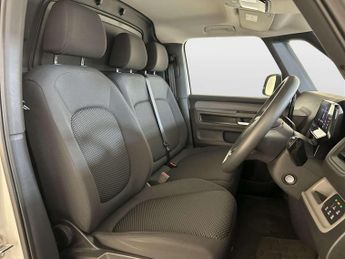 Volkswagen ID. Buzz Cargo Pro 77kWh Commerce Plus Panel Van 5dr Electric Auto (204 ps)