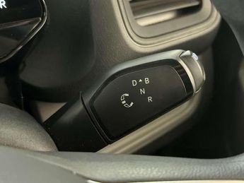 Volkswagen ID. Buzz Cargo Pro 77kWh Commerce Plus Panel Van 5dr Electric Auto (204 ps)