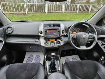 Toyota RAV4 2.2 D-4D XT-R 4WD Euro 5 5dr