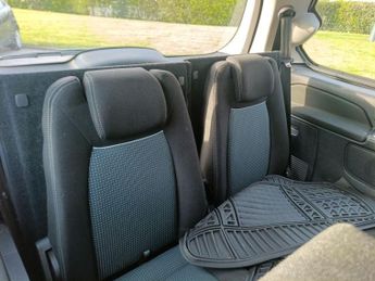 Ford Galaxy 2.0 TDCi Zetec Euro 5 5dr