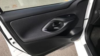 Toyota Yaris 1.5 VVT-h GR SPORT E-CVT Euro 6 (s/s) 5dr