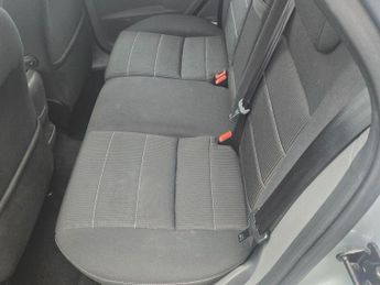 Ford Focus 1.6 Titanium 5dr
