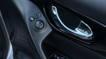 Nissan Qashqai 1.6 dCi Tekna XTRON 2WD Euro 5 (s/s) 5dr