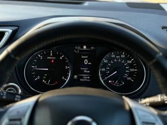 Nissan Qashqai 1.6 dCi Tekna XTRON 2WD Euro 5 (s/s) 5dr