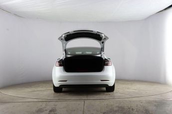 Tesla Model 3 (Dual Motor) Long Range Auto 4WDE 4dr