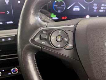 Vauxhall Mokka Electric 50kWh Elite Nav Premium SUV 5dr Electric Auto (136 ps)