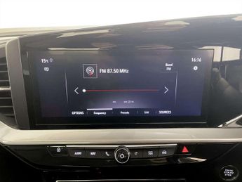 Vauxhall Mokka Electric 50kWh Elite Nav Premium SUV 5dr Electric Auto (136 ps)