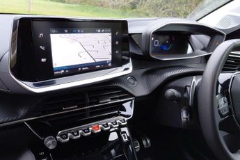 Peugeot 208 1.2 PureTech Allure Premium + EAT Euro 6 (s/s) 5dr