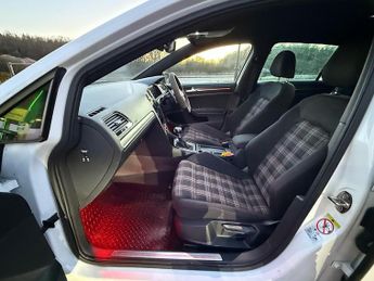 Volkswagen Golf 2.0 TSI GPF GTI Performance Hatchback 5dr Petrol DSG Euro 6 (s/s
