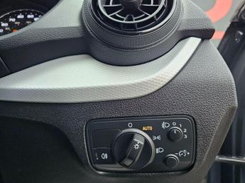 Audi Q2 1.4 TFSI CoD SE S Tronic Euro 6 (s/s) 5dr