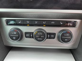 Volkswagen Passat 2.0 TDI SE Business DSG Euro 6 (s/s) 5dr