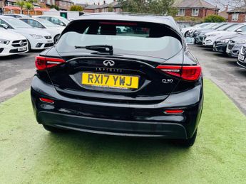 Infiniti Q30 1.5d SE Euro 6 (s/s) 5dr