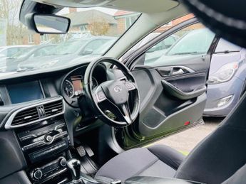 Infiniti Q30 1.5d SE Euro 6 (s/s) 5dr