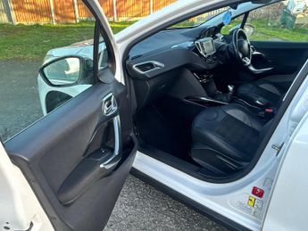 Peugeot 2008 1.2 PureTech Allure Euro 6 5dr