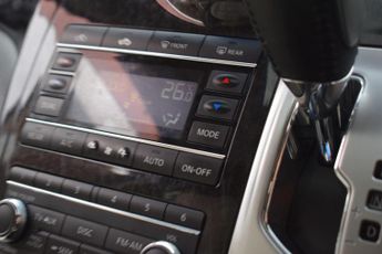 Nissan Elgrand RIDER AUTECH 3.5  7 SEATER