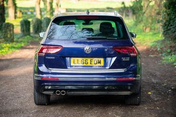 Volkswagen Tiguan 2.0 TDI BlueMotion Tech R-Line DSG 4Motion Euro 6 (s/s) 5dr