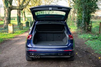 Volkswagen Tiguan 2.0 TDI BlueMotion Tech R-Line DSG 4Motion Euro 6 (s/s) 5dr