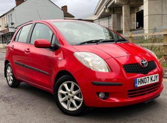 Toyota Yaris 1.3 VVT-i SR 5dr