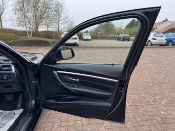 BMW 3 Series 2.0 320d Luxury Touring Auto Euro 6 (s/s) 5dr