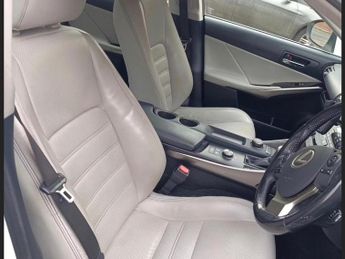 Lexus IS 2.5 300h Executive Edition E-CVT Euro 5 (s/s) 4dr