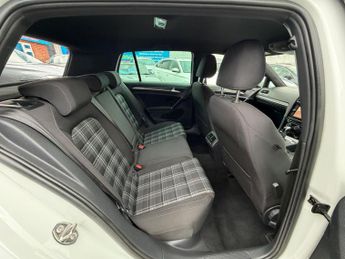 Volkswagen Golf 2.0 TDI GTD Hatchback 5dr Diesel DSG Euro 6 (s/s) (184 ps)
