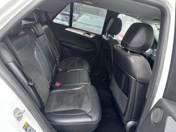 Mercedes-Benz M Class 3.0 ML350 V6 BlueTEC AMG Sport G-Tronic 4WD Euro 6 (s/s) 5dr