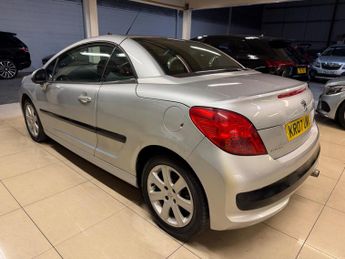 Peugeot 207 CC 1.6 HDi FAP Sport 2dr