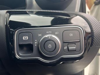 Mercedes-Benz A Class 1.5 A180d AMG Line 7G-DCT Euro 6 (s/s) 5dr