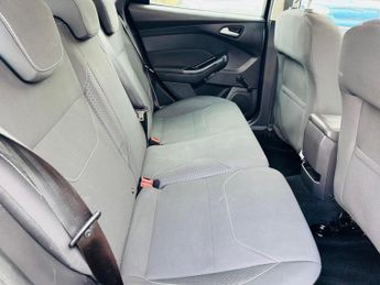 Ford Focus 1.0T EcoBoost Zetec Auto Euro 6 (s/s) 5dr