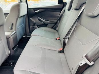 Ford Focus 1.0T EcoBoost Zetec Auto Euro 6 (s/s) 5dr
