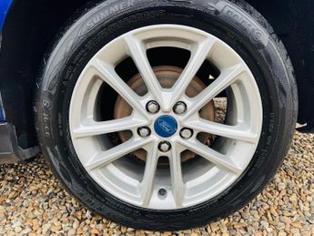 Ford Focus 1.0T EcoBoost Zetec Auto Euro 6 (s/s) 5dr