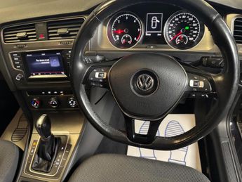 Volkswagen Golf 2.0 TDI BlueMotion Tech SE DSG Euro 5 (s/s) 5dr
