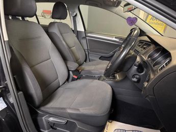 Volkswagen Golf 2.0 TDI BlueMotion Tech SE DSG Euro 5 (s/s) 5dr