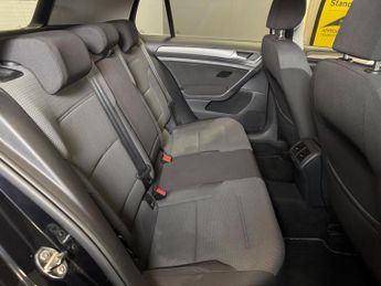 Volkswagen Golf 2.0 TDI BlueMotion Tech SE DSG Euro 5 (s/s) 5dr