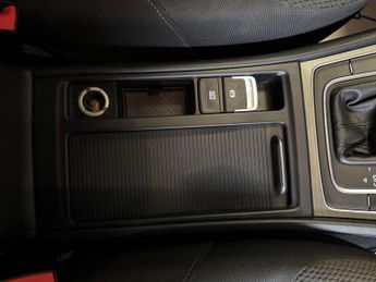 Volkswagen Golf 2.0 TDI BlueMotion Tech SE DSG Euro 5 (s/s) 5dr